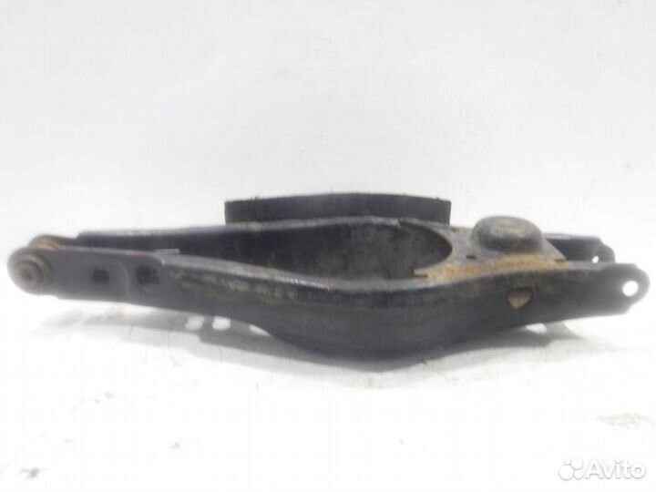 Рычаг задний нижний правый 4873042040