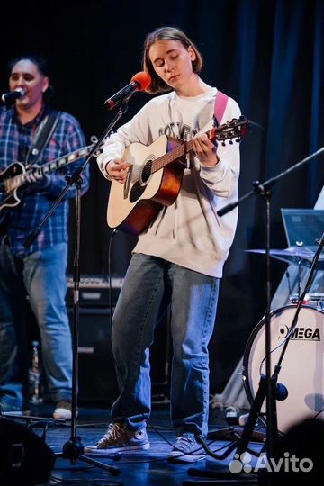 Уроки гитары и вокала для взрослых и детей