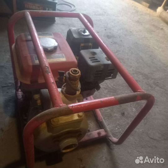 Помпа для воды бензиновая