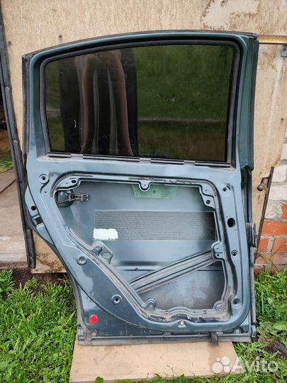 Дверь задняя левая volkswagen passat b5