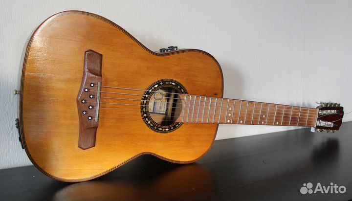 Гитара семиструнная трансакустическая