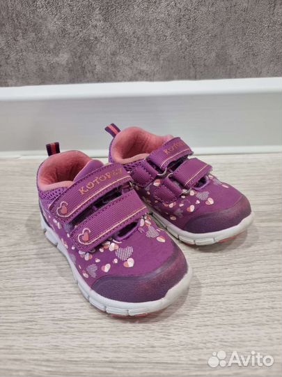 Кроссовки для девочки 20 р