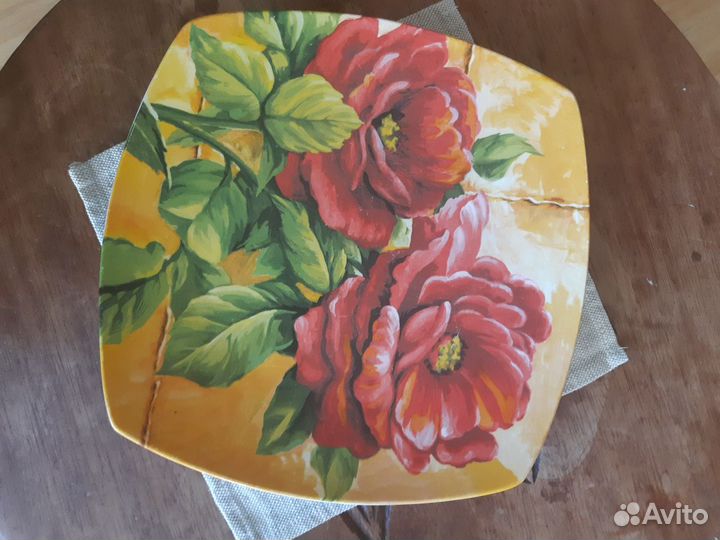 Тортница с лопаткой