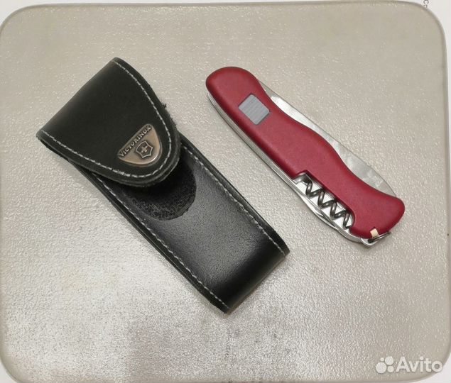 Нож складной Victorinox с чехлом. Швейцария