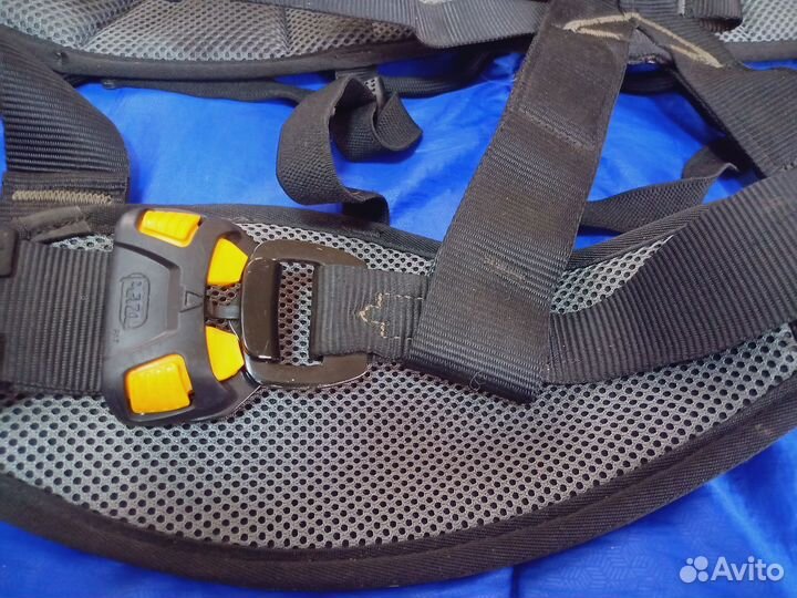 Страховочная привязь Petzl Avao Bod Croll Fast 2р