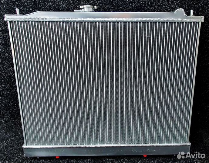 Радиатор алюминиевый 40мм AT - Mitsubishi Pajero/M