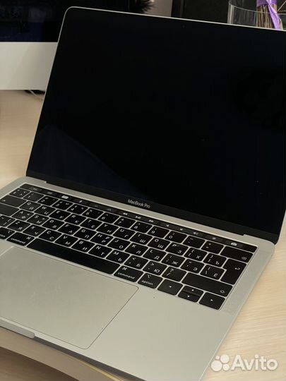 Macbook pro 13 2019 touch bar