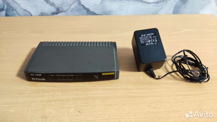 Маршрутизатор D-link DES-1008D
