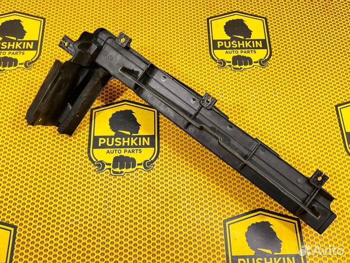 Дефлектор радиатора верхний Kia Sorento Prime UM