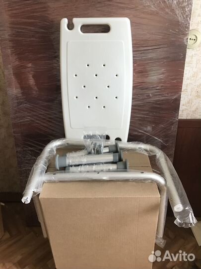 Стул для купания в ванной