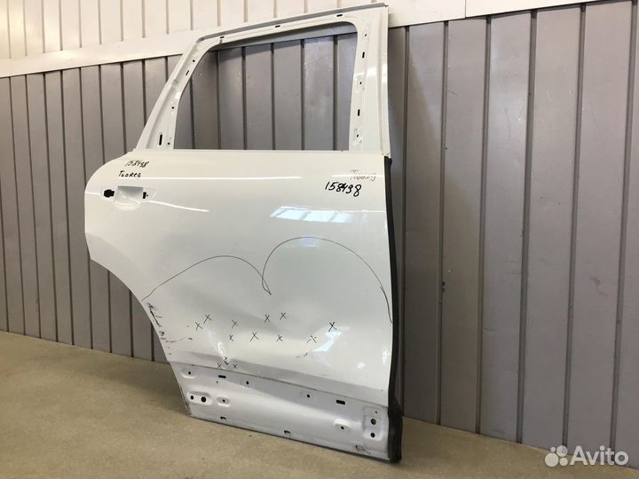 Дверь задняя правая VW Touareg 2010-2018
