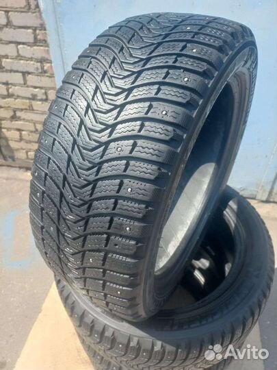 Michelin X-Ice North 3 215/50 R17