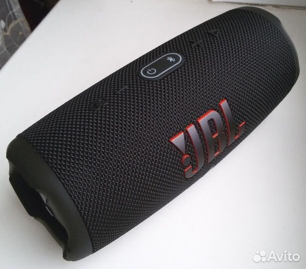 Портативная колонка JBL Charge 5 новая