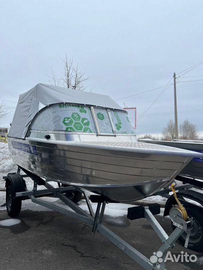 Моторная лодка Wyatboat-390 Pro