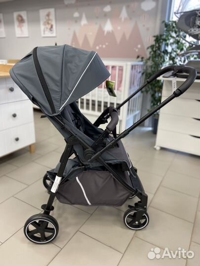Коляска с перекидной ручкой