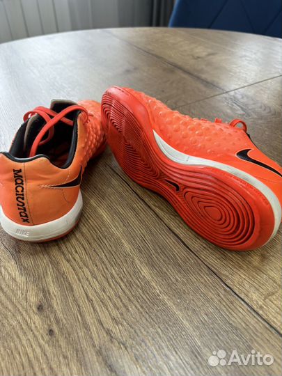 Футзалки nike
