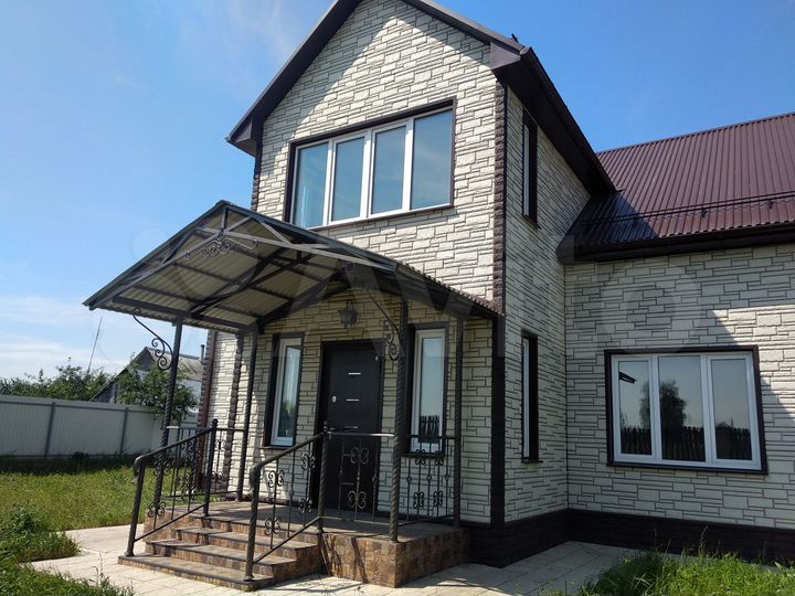 Коттедж 181,3 м² на участке 35 сот.