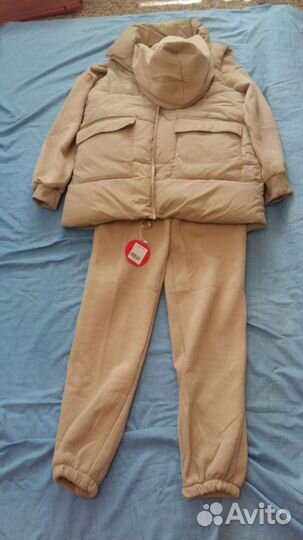 Спортивный костюм с копюшоном