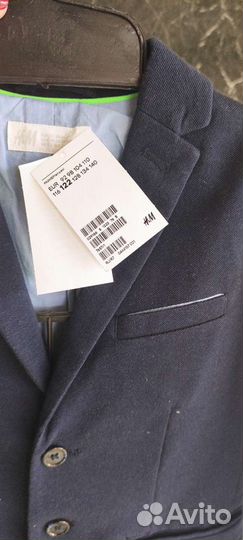 На мальчика новый пиджак нм