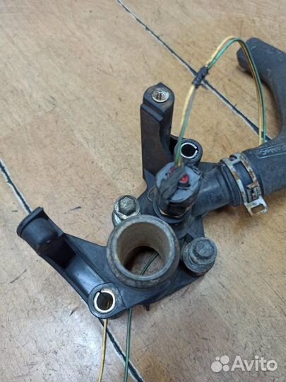 Корпус термостата Ford Fiesta snja 2009