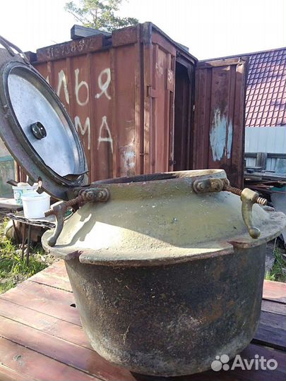 Казан чугунный к полевой кухне 75л., СССР