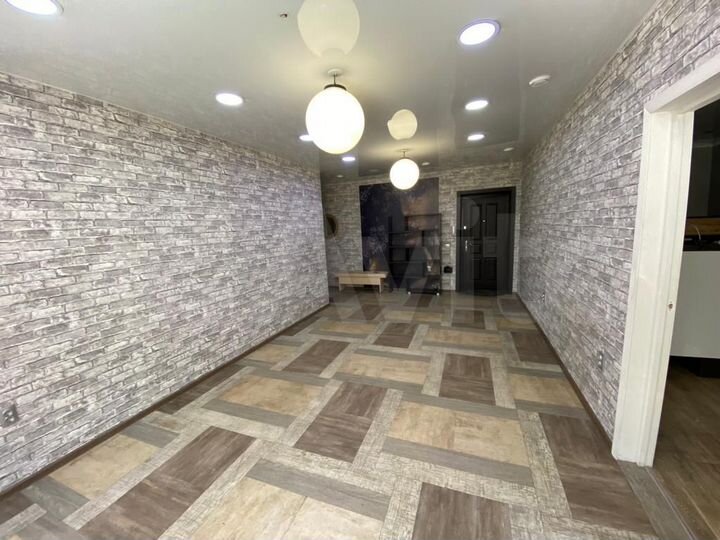 2-к. квартира, 67,9 м², 1/5 эт.