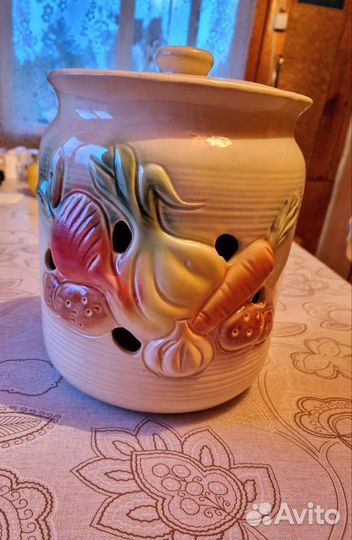 Горшок/ёмкость керамическая для хранения овощей