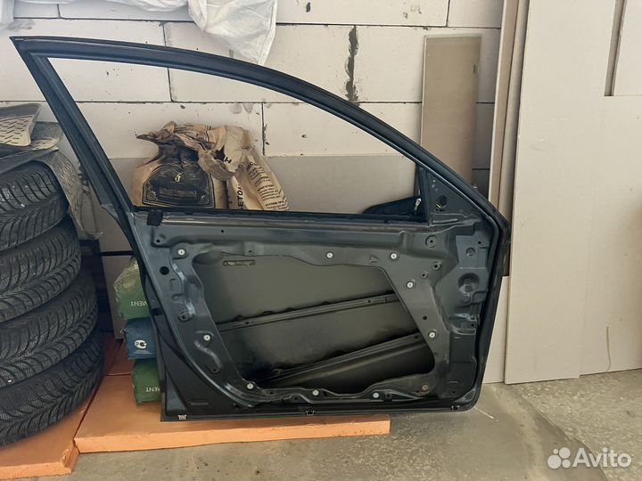 Дверь передняя левая Mazda 3 bk хэтчбек