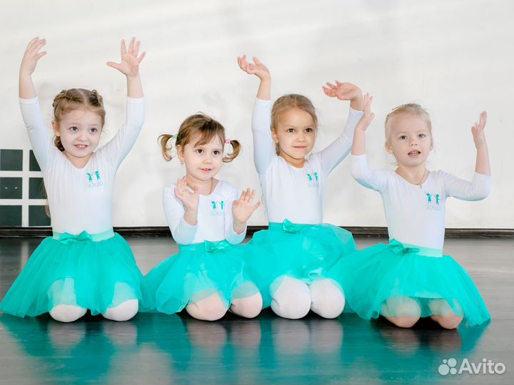 Администратор детской школы танцев