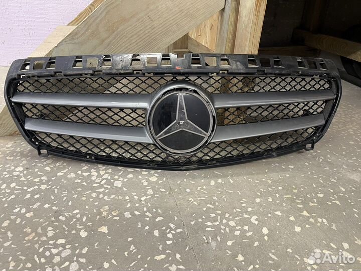 Решетка радиатора mercedes a 180