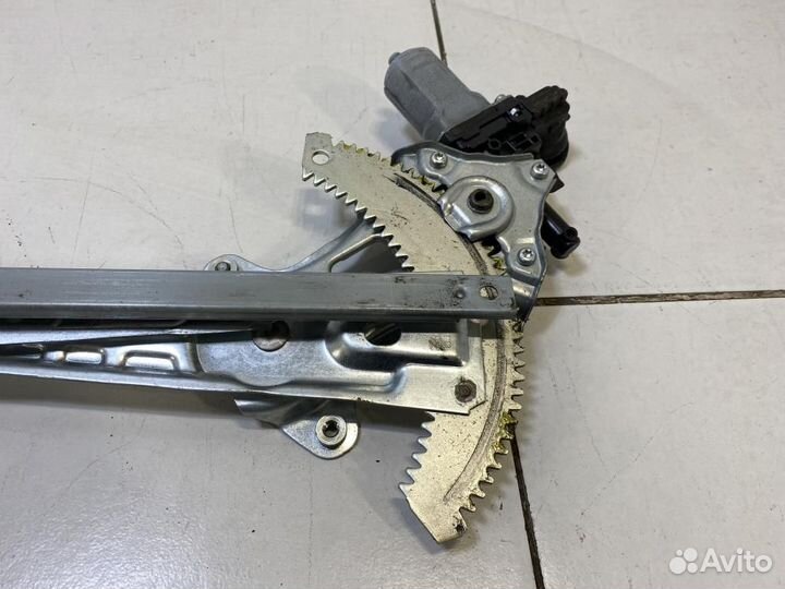 Стеклоподъемник электр. задний правый Infiniti Q50