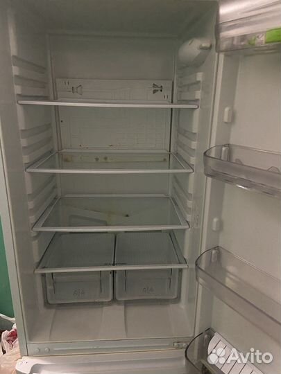 Холодильник на запчасти