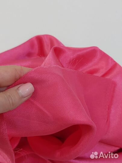 Отрез ткани атлас