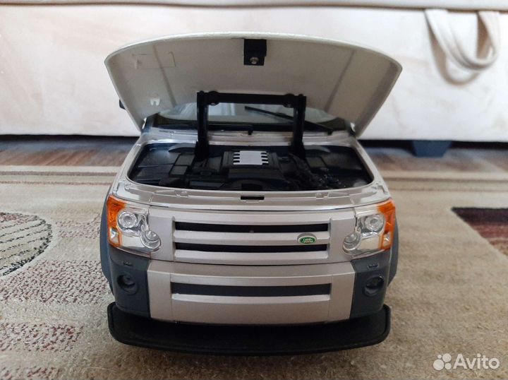 Радиоуправляемая модель Land Rover Discovery 1/10