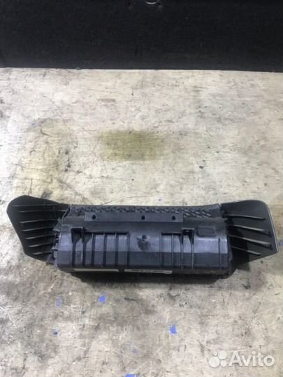 Пластик сиденья правый Mercedes-Benz E-Class W211