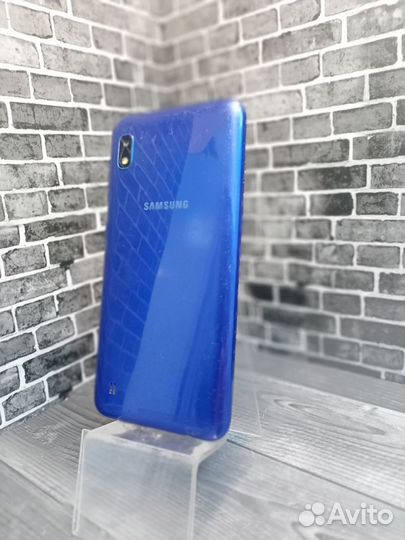 Samsung Galaxy A10, 2/32 ГБ