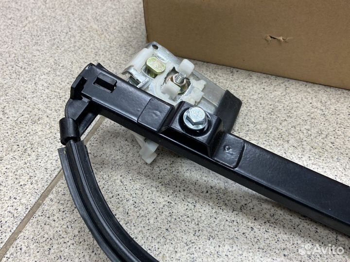 Стеклоподьемник пер-ий правый vw vento golf 3