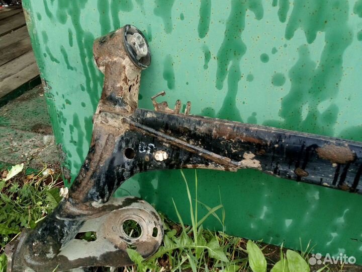 Задняя балка