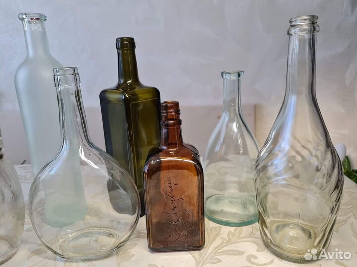 Бутылки фигурные из-под спиртных напитков