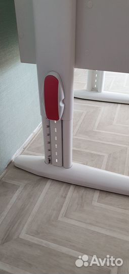 Растущая парта и стул бу