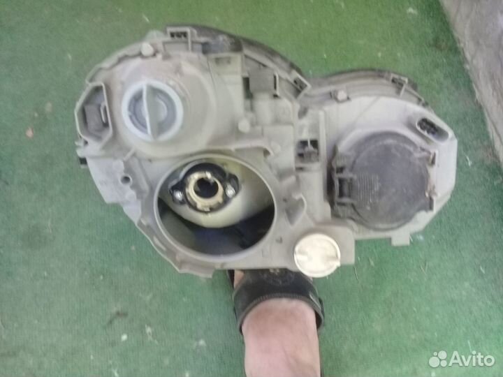 Фара левая мерседес w203