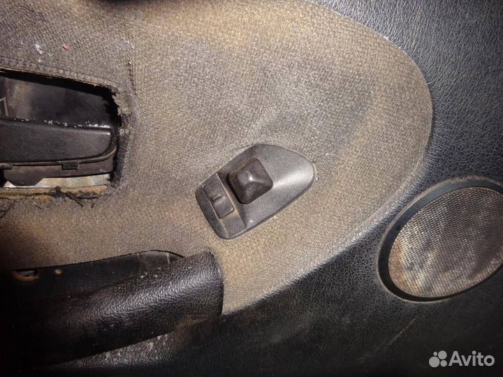 Кнопка регулировки зеркала BMW 3-серия E36 1991-1