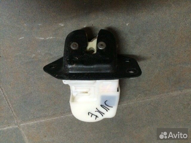 Замок багажника Nissan Juke