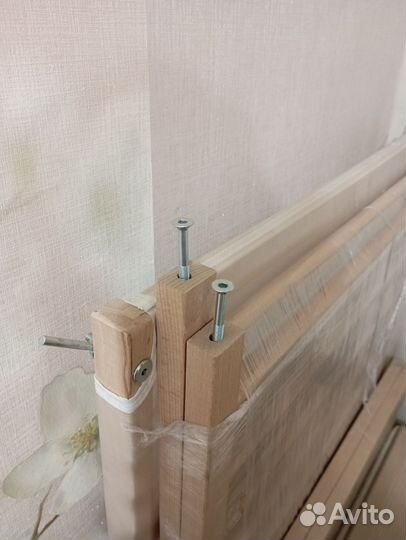 Детская кроватка с матрасом