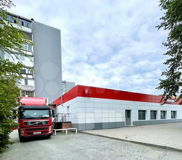 Продам торговое помещение, 421 м²