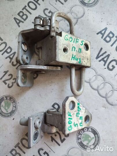 Петля двери Фольксваген Гольф 5