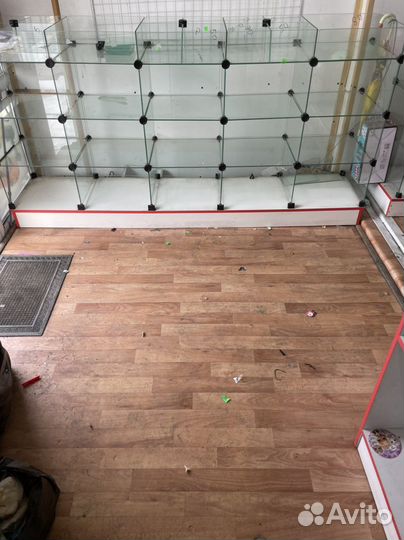 Стеклянная витрина бу