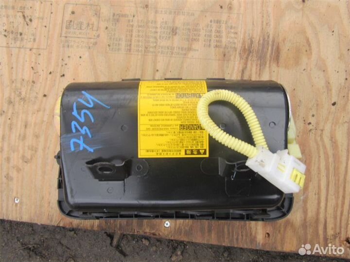 Airbag пассажирский Toyota Harrier MCU15W 1MZ-FE