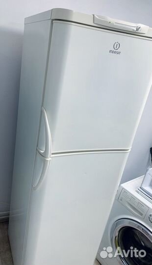 Холодильник Indesit