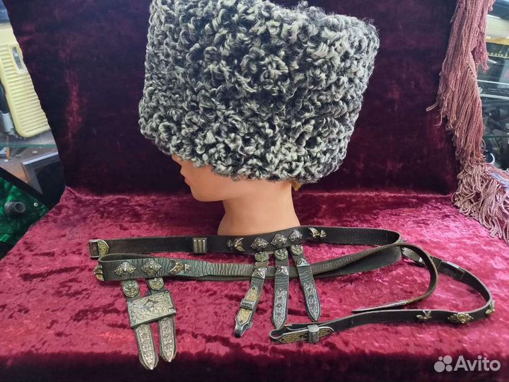 Чемодан фибровый